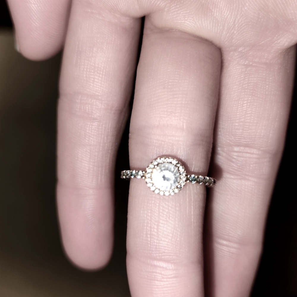 Rose Gold Round Halo Ring